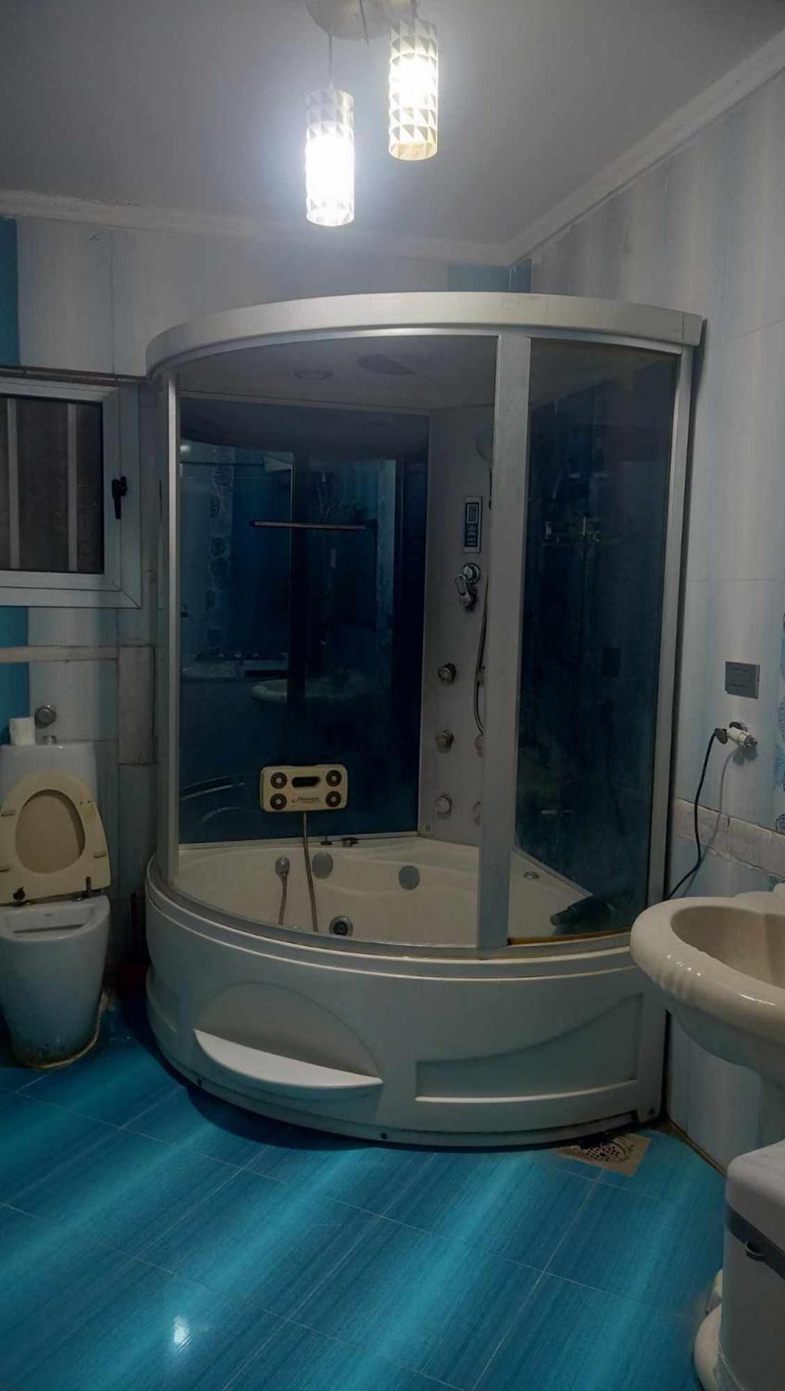 Apartment بميامي دور أول علي البحر بجوار جملة ماركت