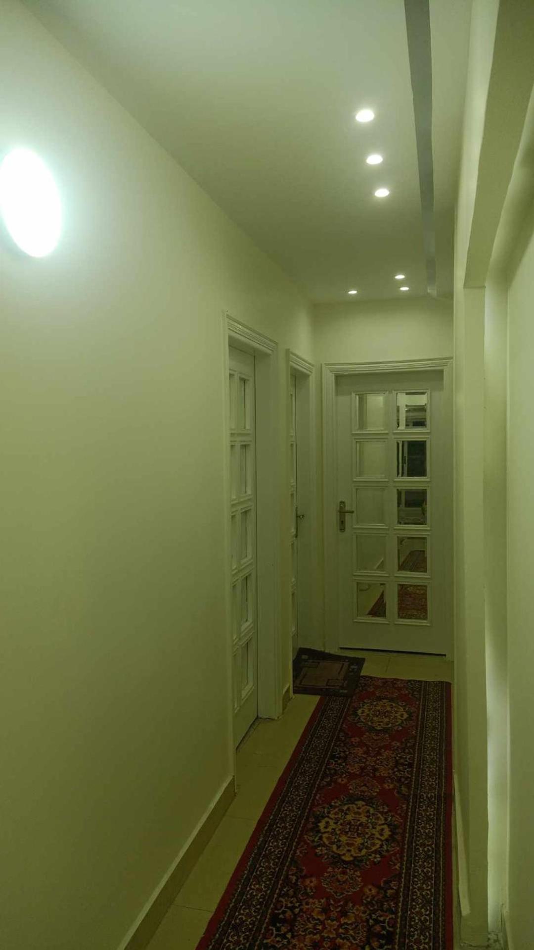 بميامي دور أول علي البحر بجوار جملة ماركت Apartment *